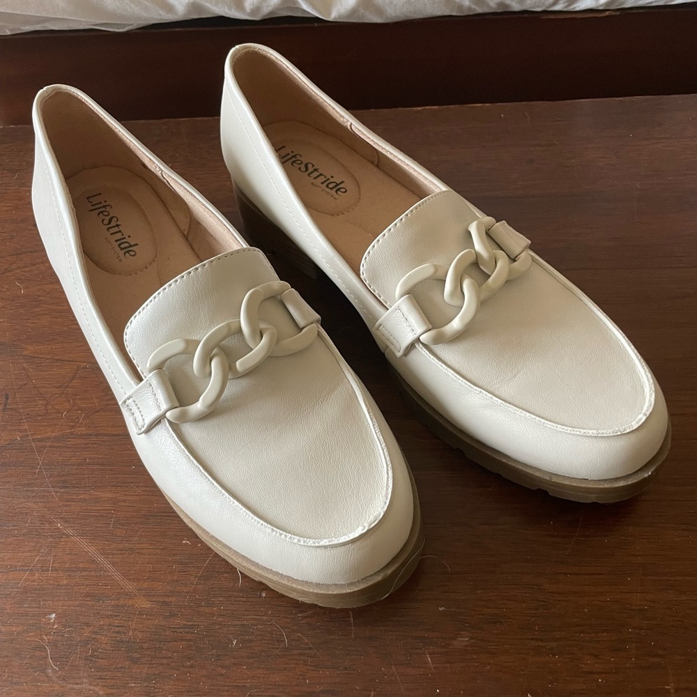 Life Stride Cream Chain-Link Loafers